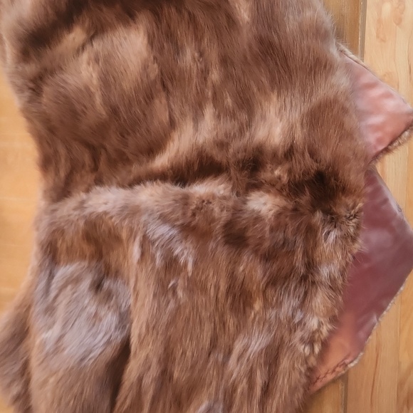 VINTAGE FORBES & WALLACE FUR STOLE - Picture 9 of 16